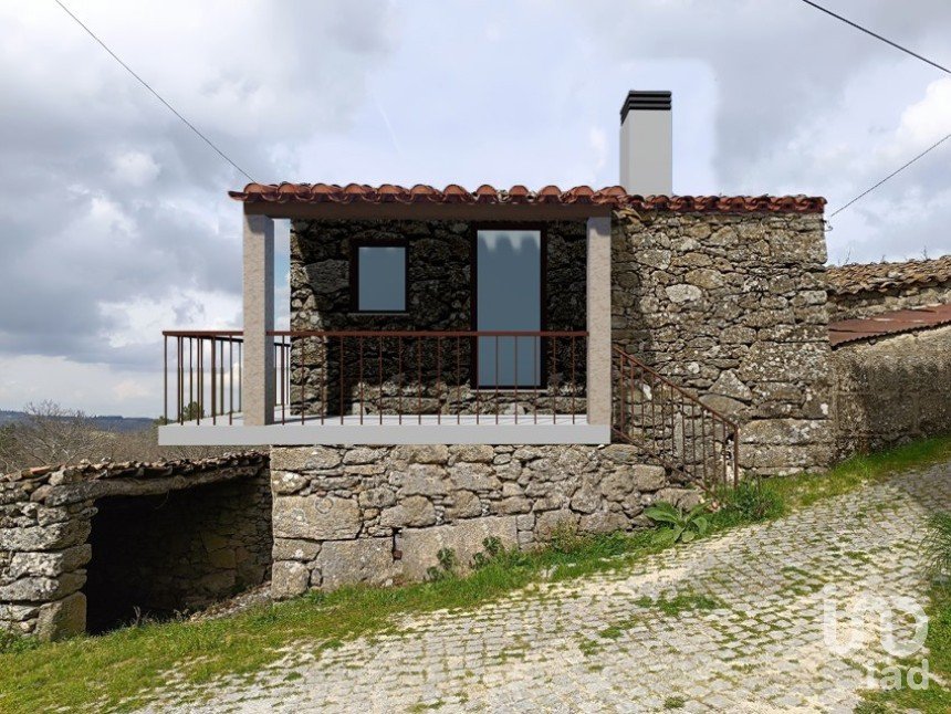 Lodge T5 in Penedono e Granja of 257 m²