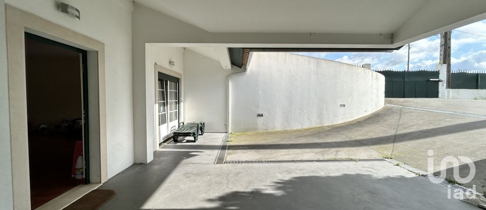 Lodge T3 in Regueira de Pontes of 264 m²