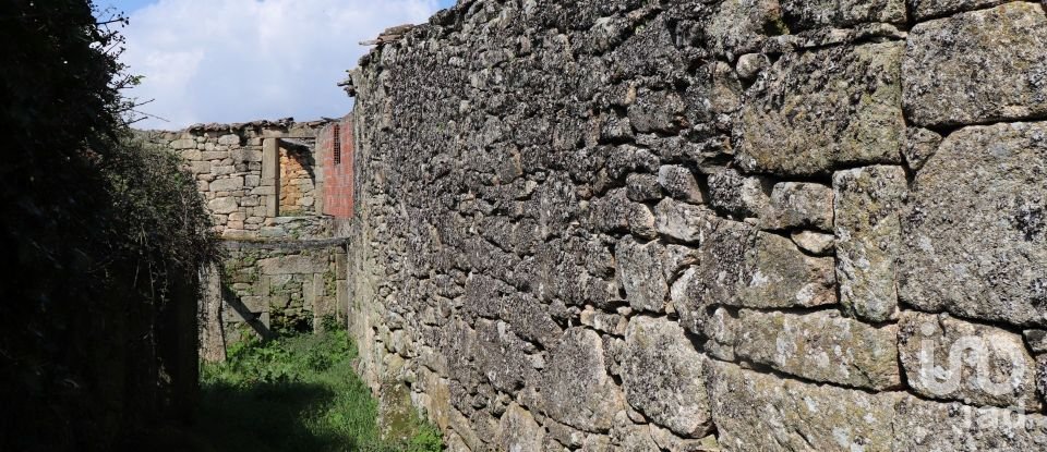 Village house T0 in Mouçós e Lamares of 526 m²