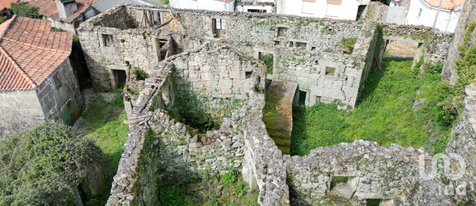 Village house T0 in Mouçós e Lamares of 526 m²