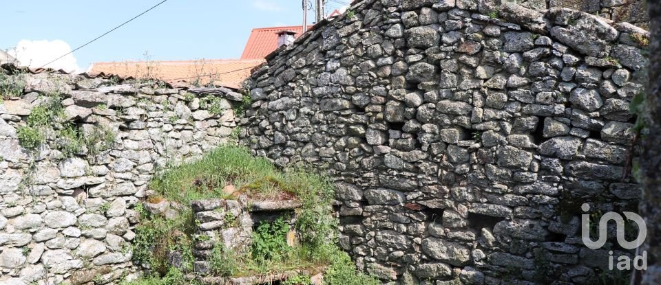 Village house T0 in Mouçós e Lamares of 526 m²