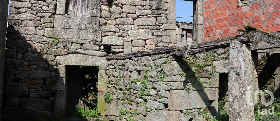 Village house T0 in Mouçós e Lamares of 526 m²