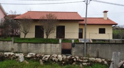 Demeure T3 à Friões de 208 m²