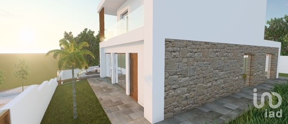 Casa T3 em Santa Maria, São Pedro E Matacães de 216 m²