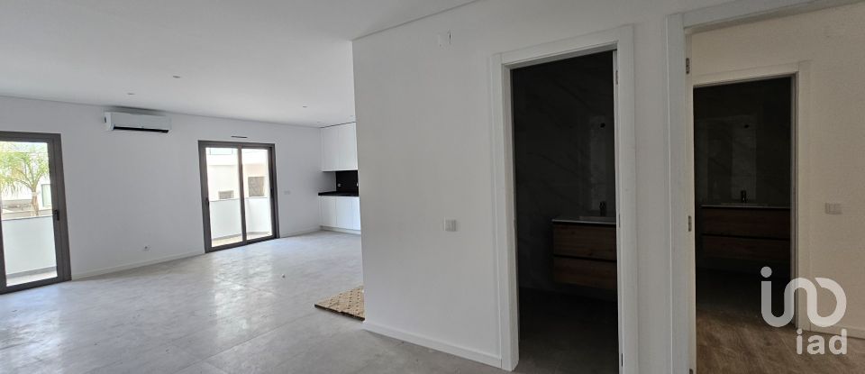 Apartamento T3 em Alcantarilha e Pêra de 106 m²