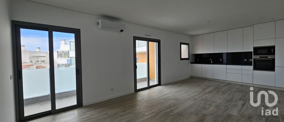 Apartment T3 in Alcantarilha e Pêra of 122 m²