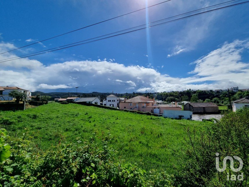 Terrain à bâtir à Poiares (Santo André) de 1 490 m²