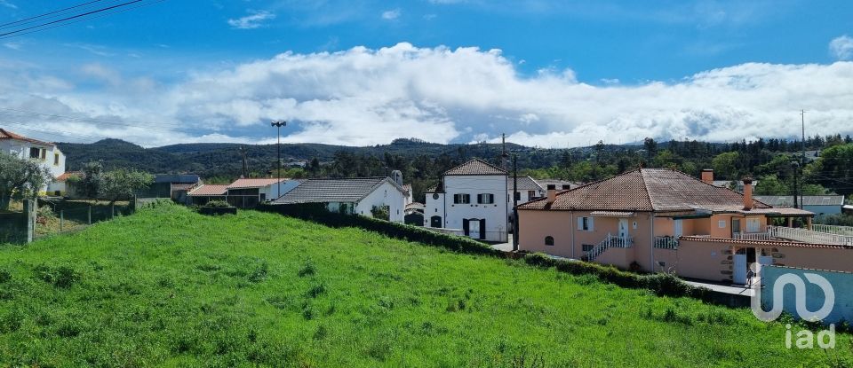 Terreno urbano em Poiares (Santo André) de 1 490 m²
