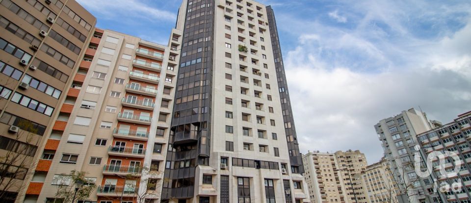 Apartment T4 in Areeiro of 234 m²