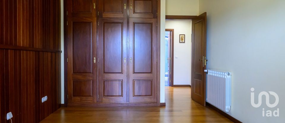 Casa de Campo T4 em Recardães e Espinhel de 299 m²