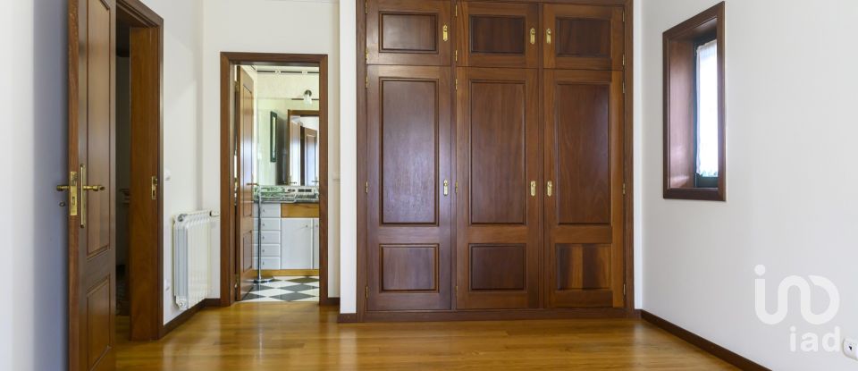 Casa de Campo T4 em Recardães e Espinhel de 299 m²