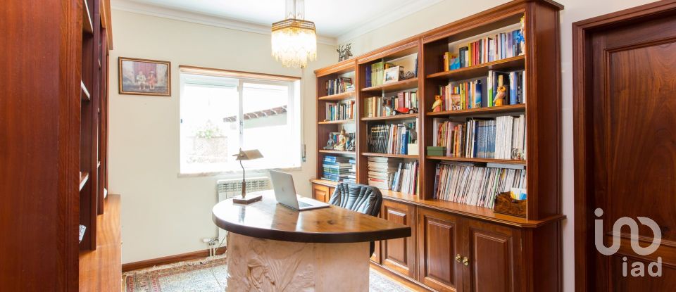 Maison T5 à Peniche de 290 m²