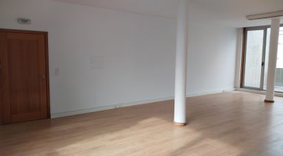 Boutique/Local commercial à Barcelos, Vila Boa e Vila Frescainha (São Martinho e São Pedro) de 131 m²