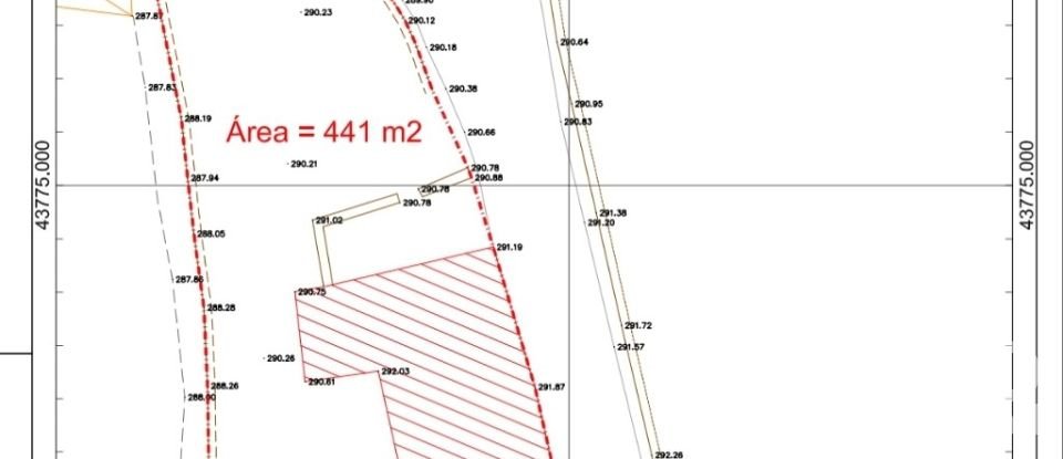 Traditional house T3 in Vila Nova of 120 m²