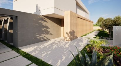 Land in Laranjeiro e Feijó of 758 m²