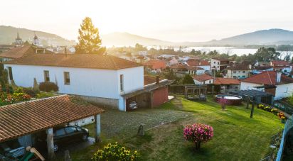 Lodge T5 in Lanhelas of 277 m²