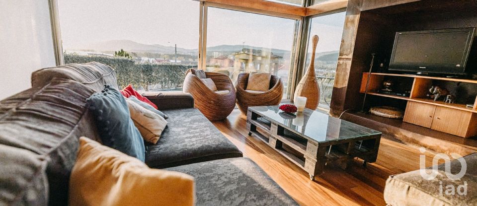 Gîte T5 à Lanhelas de 277 m²