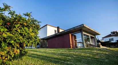 Lodge T5 in Lanhelas of 277 m²