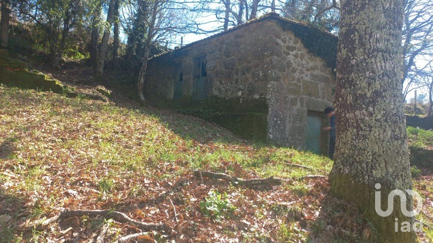 Building land in Campelo e Ovil of 13,110 m²