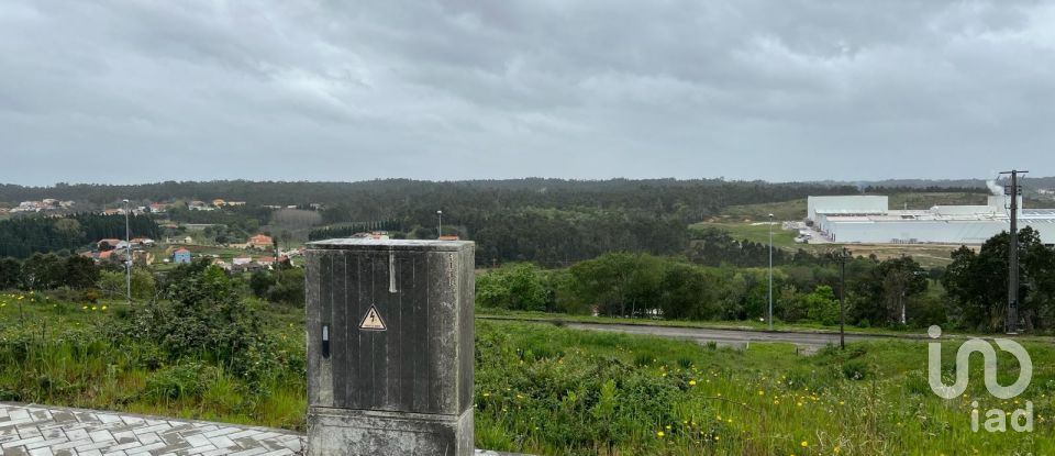Terreno urbano em Oliveira do Bairro de 463 m²