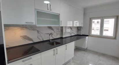 Apartment T3 in Corroios of 103 m²