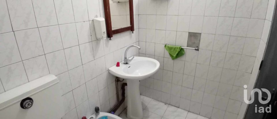 Boutique/Local commercial à Paderne de 473 m²