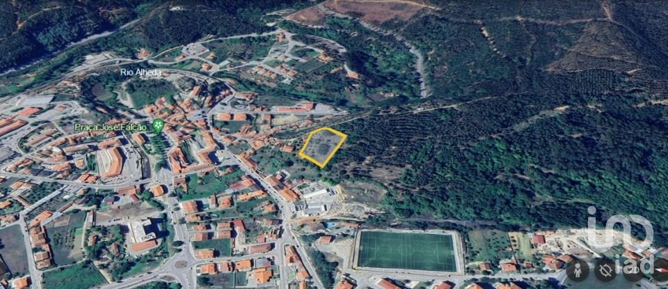 Building plot in Miranda do Corvo of 3,860 m²