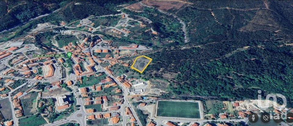 Terrain à bâtir à Miranda do Corvo de 3 860 m²