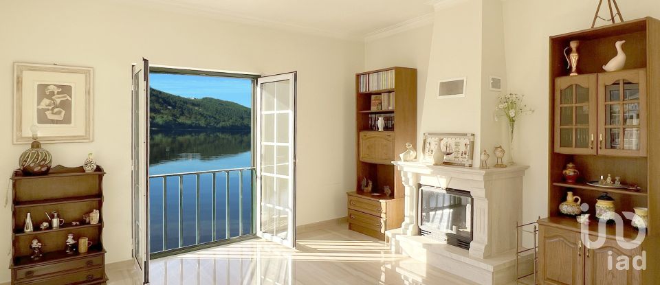 Casa de Campo T4 em Nossa Senhora do Pranto de 260 m²