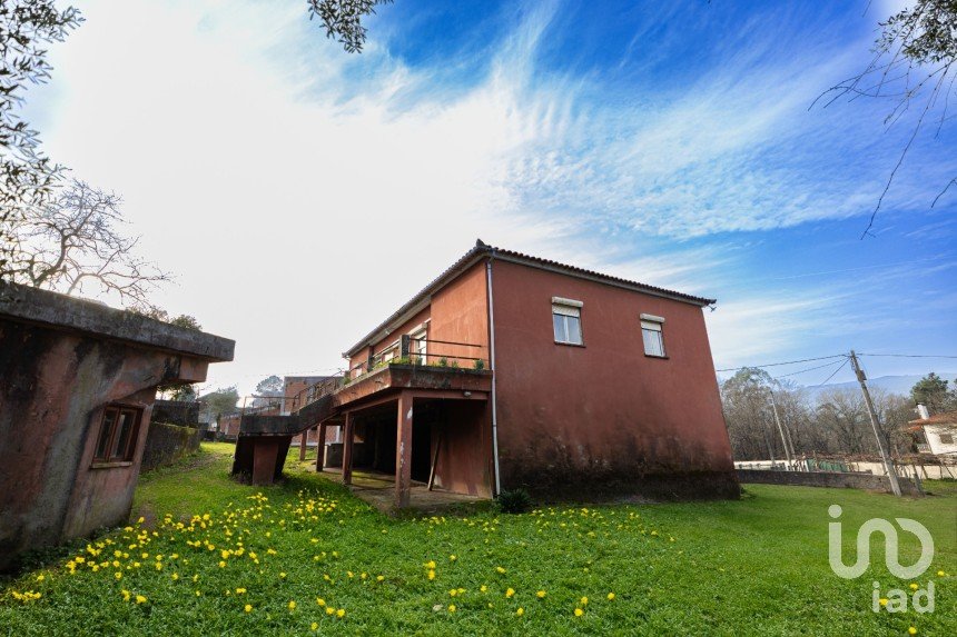 Casa tradicional T5 em Cossourado de 108 m²