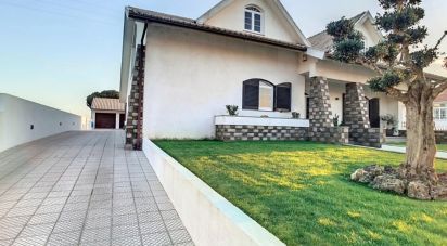 Maison rustique T4 à Válega de 359 m²