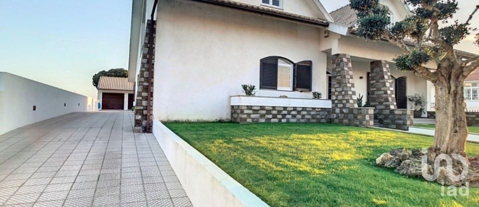 Maison rustique T4 à Válega de 359 m²