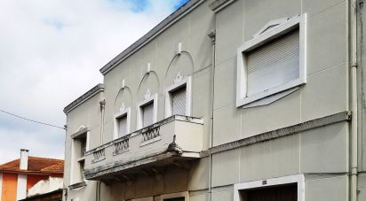 Maison traditionnelle T4 à Bombarral e Vale Covo de 194 m²