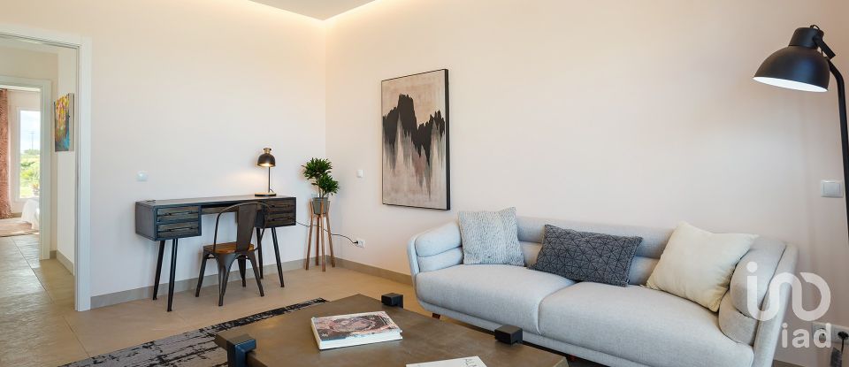 Apartment T2 in Alcantarilha e Pêra of 169 m²