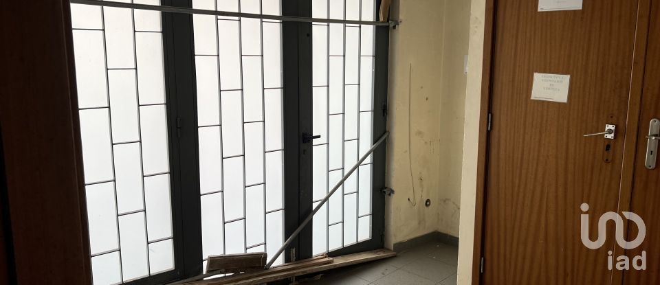 Loja / Estabelecimento Comercial em Mafamude e Vilar do Paraíso de 300 m²