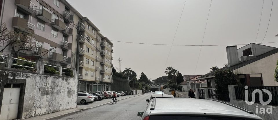 Loja / Estabelecimento Comercial em Mafamude e Vilar do Paraíso de 300 m²