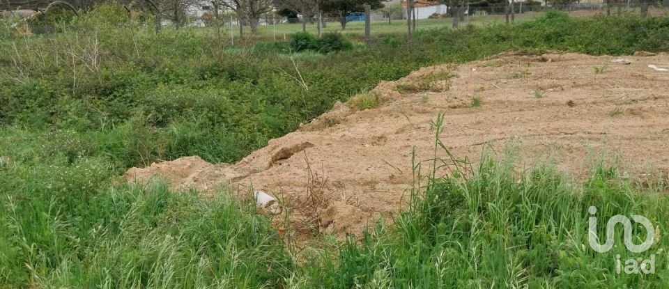 Terrain à bâtir à Argoncilhe de 858 m²