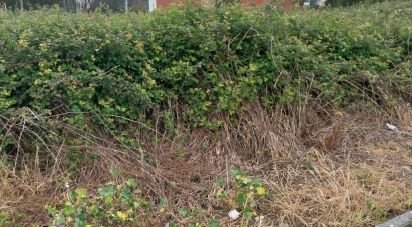 Terrain à bâtir à Argoncilhe de 858 m²