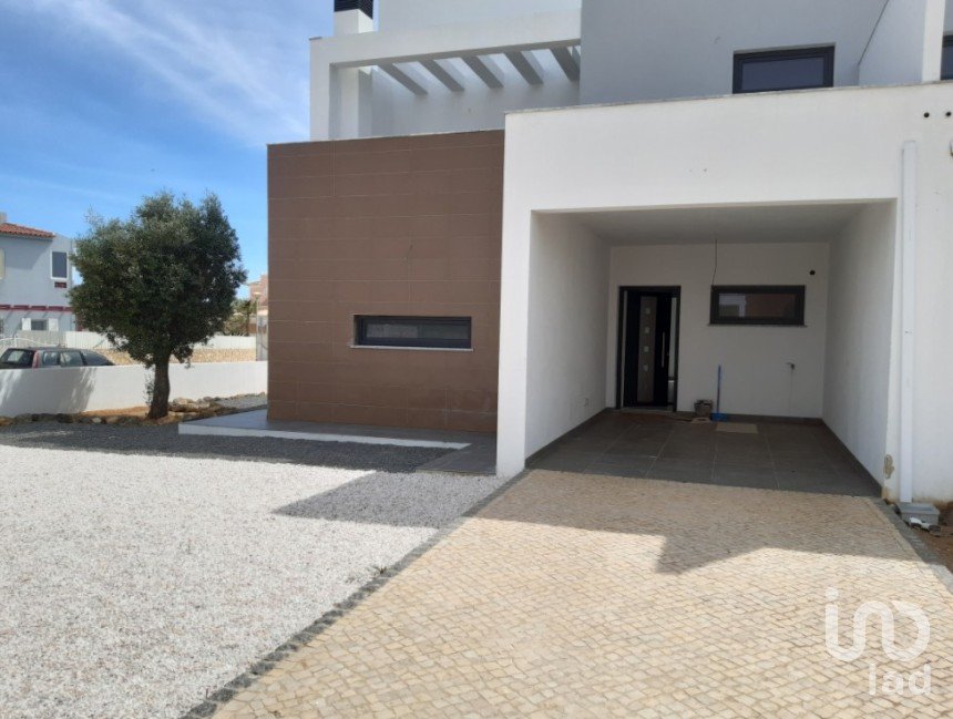 Lodge T3 in Armação de Pêra of 160 m²