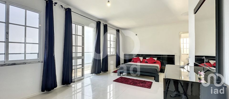 Lodge T4 in Arco da Calheta of 261 m²