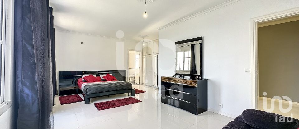 Lodge T4 in Arco da Calheta of 261 m²