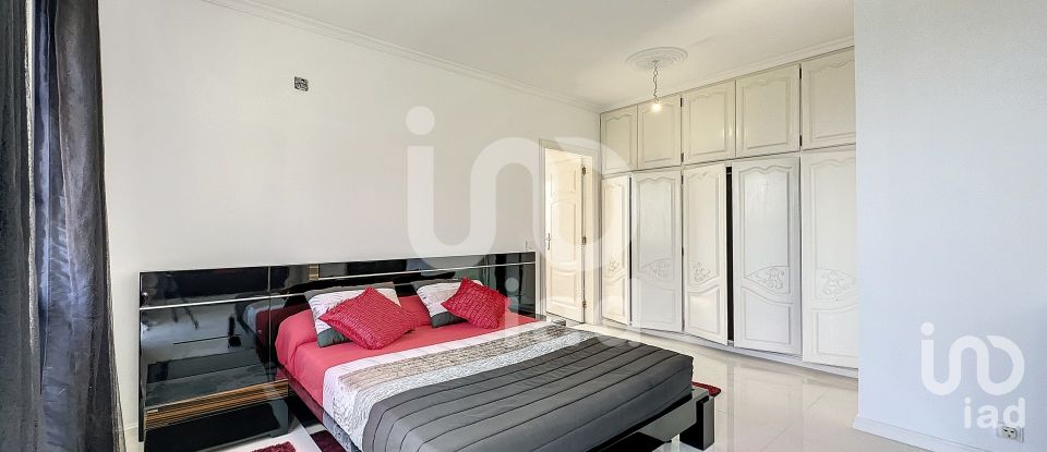 Lodge T4 in Arco da Calheta of 261 m²