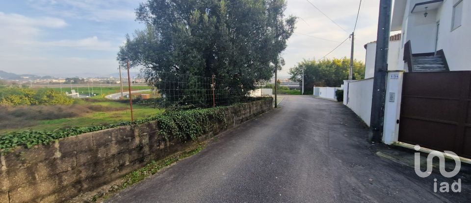 Terreno urbano em Viana do Castelo (Santa Maria Maior e Monserrate) e Meadela de 8 280 m²