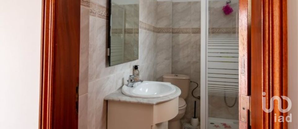 Moradia T4 em Fernão Ferro de 165 m²