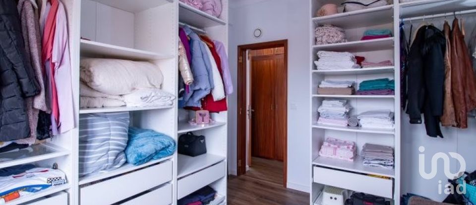 Moradia T4 em Fernão Ferro de 165 m²