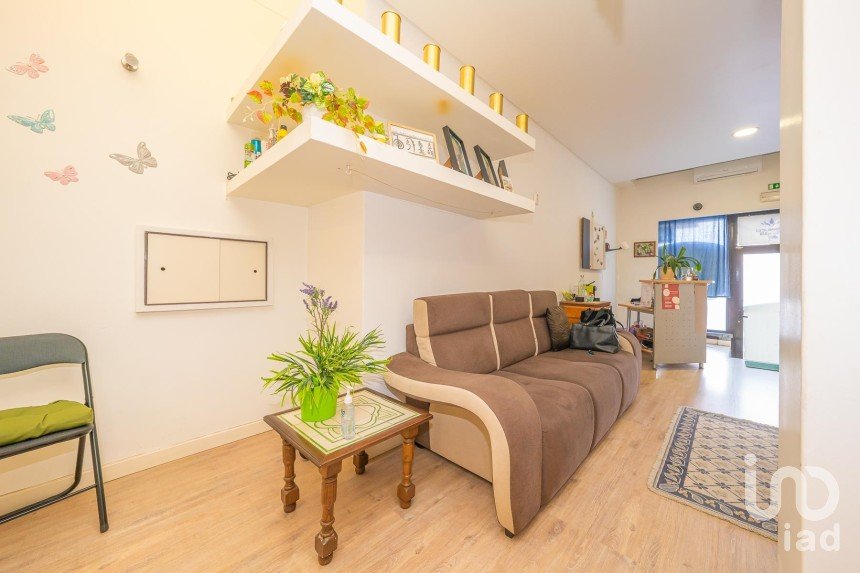 Shop / premises commercial in Setúbal (São Julião, Nossa Senhora da Anunciada e Santa Maria da Graça) of 177 m²