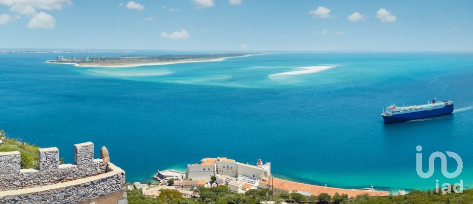 Shop / premises commercial in Setúbal (São Julião, Nossa Senhora da Anunciada e Santa Maria da Graça) of 177 m²