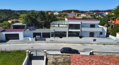House T4 in Carriço of 638 m²