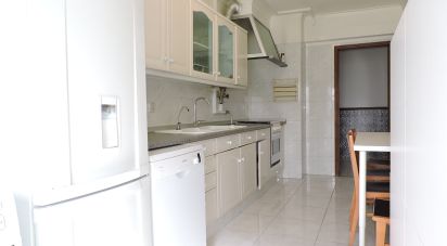 Apartment T2 in Pontinha e Famões of 80 m²