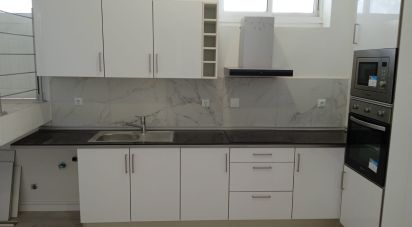 Boutique/Local commercial à Alto do Seixalinho, Santo André e Verderena de 204 m²